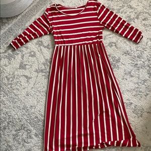 Beautiful maroon midi dress
